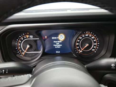 Used 2025 Jeep Gladiator Mojave AWD/4WD image 7