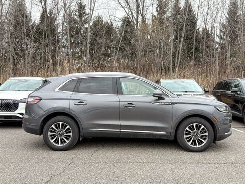 Used 2022 Lincoln Nautilus Reserve image 7