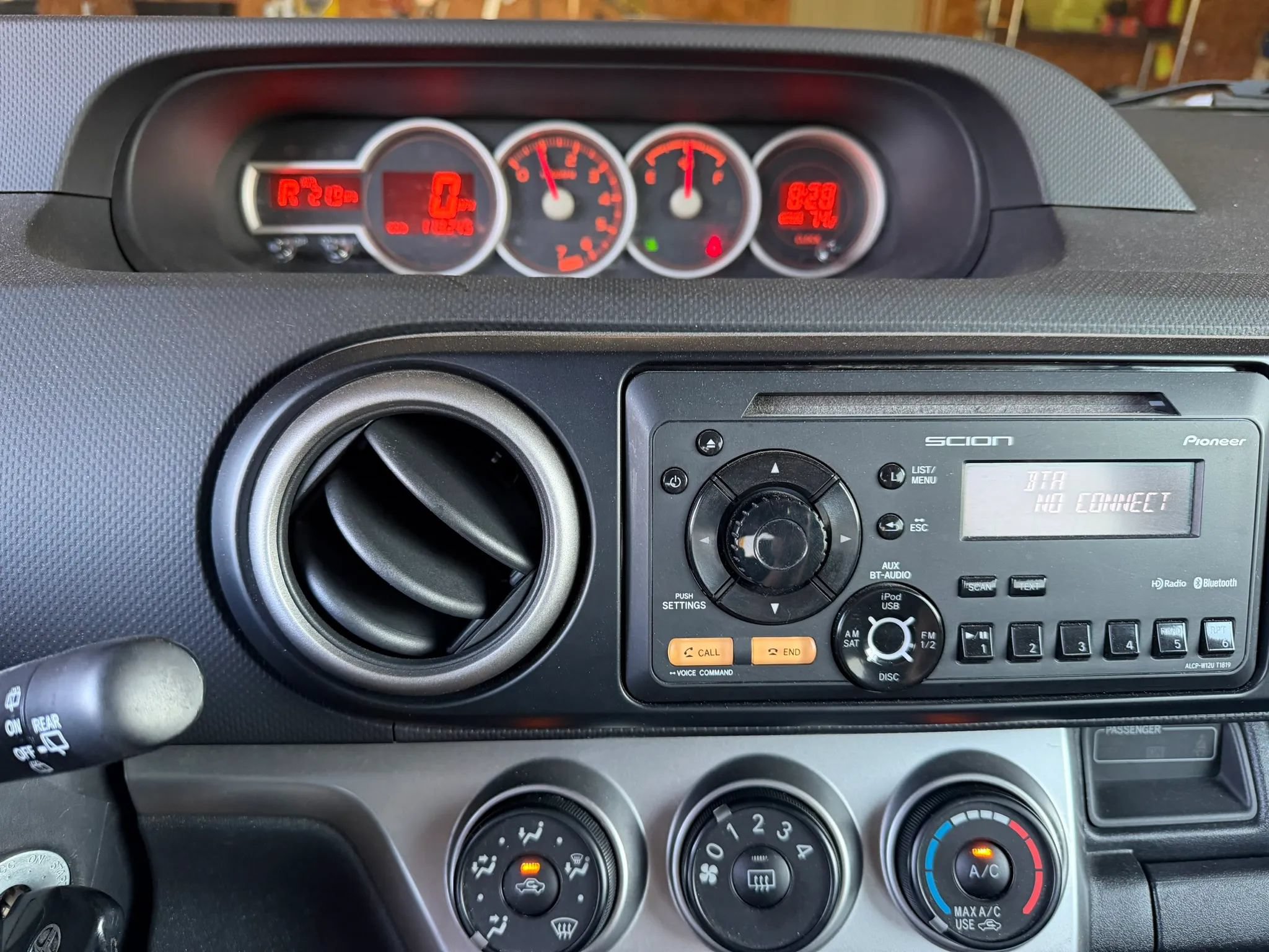 Used 2012 Scion xB FWD image 15