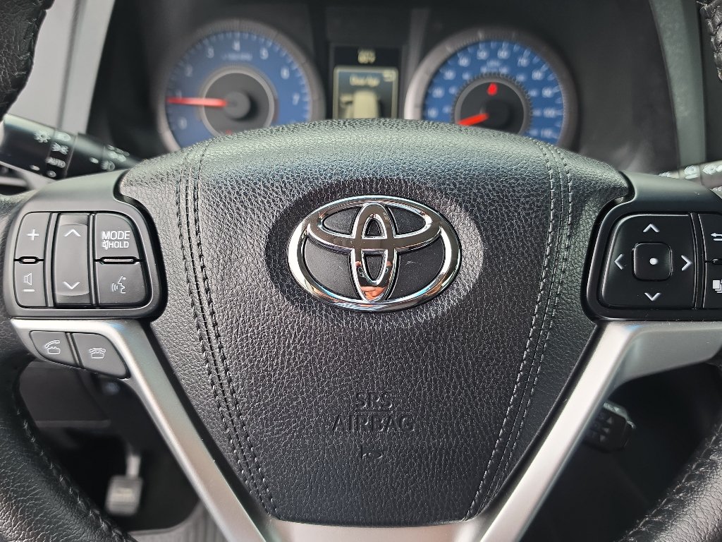 Used 2015 Toyota Sienna SE FWD image 27