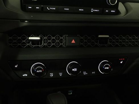 Used 2025 Honda Accord SE image 38