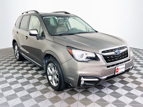 Used 2017 Subaru Forester 2.5i Touring AWD/4WD image 1