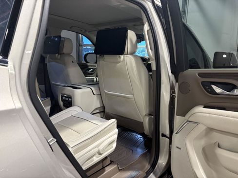 Used 2021 GMC Yukon Denali w/ Denali Ultimate Package AWD/4WD image 40