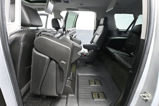 Used 2018 GMC Yukon XL SLT w/ Open Road Package AWD/4WD image 34