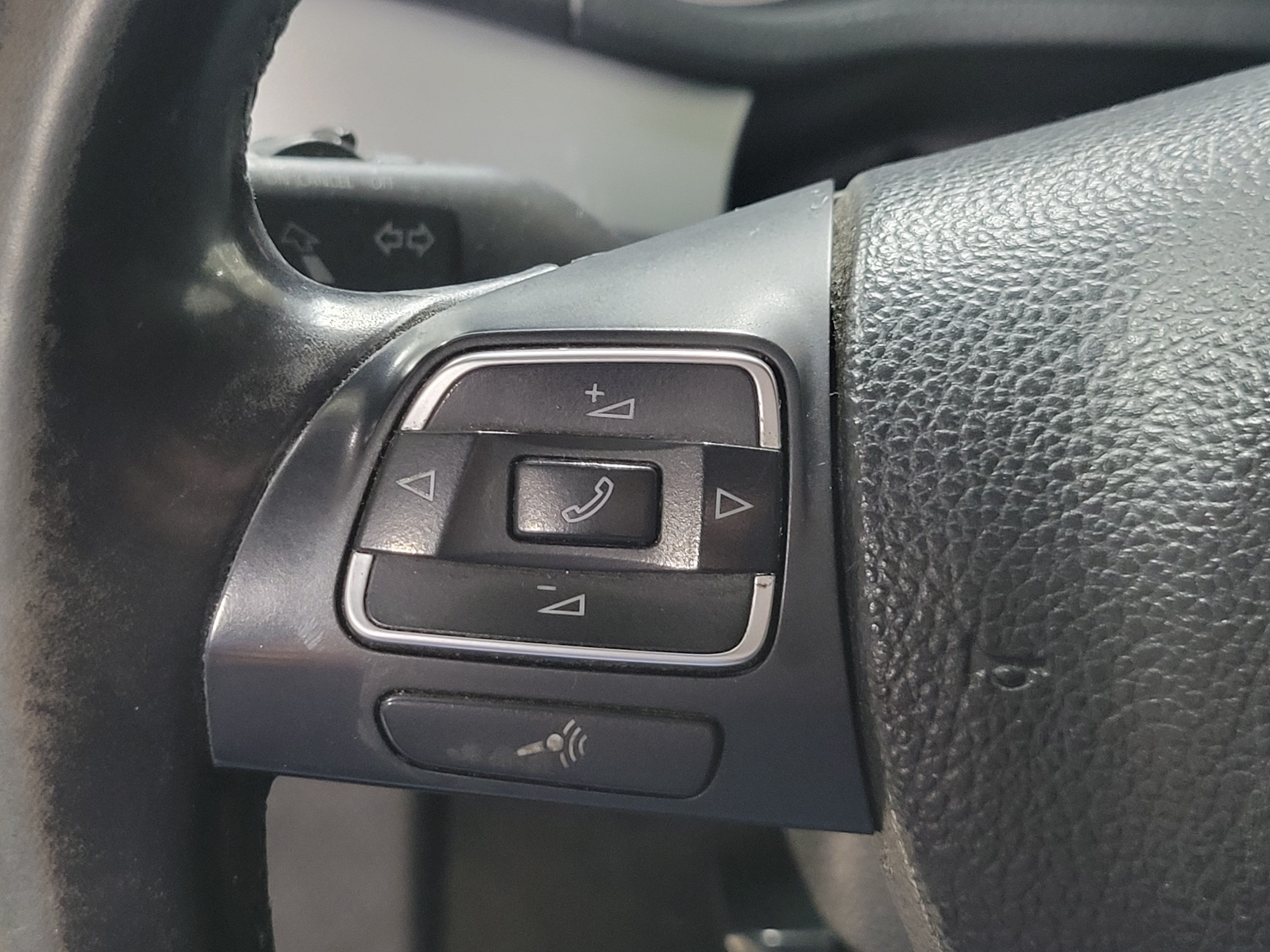 Used 2013 Volkswagen Passat 2.5 SE FWD image 27