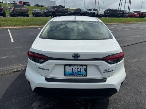 Used 2024 Toyota Corolla XLE FWD image 4