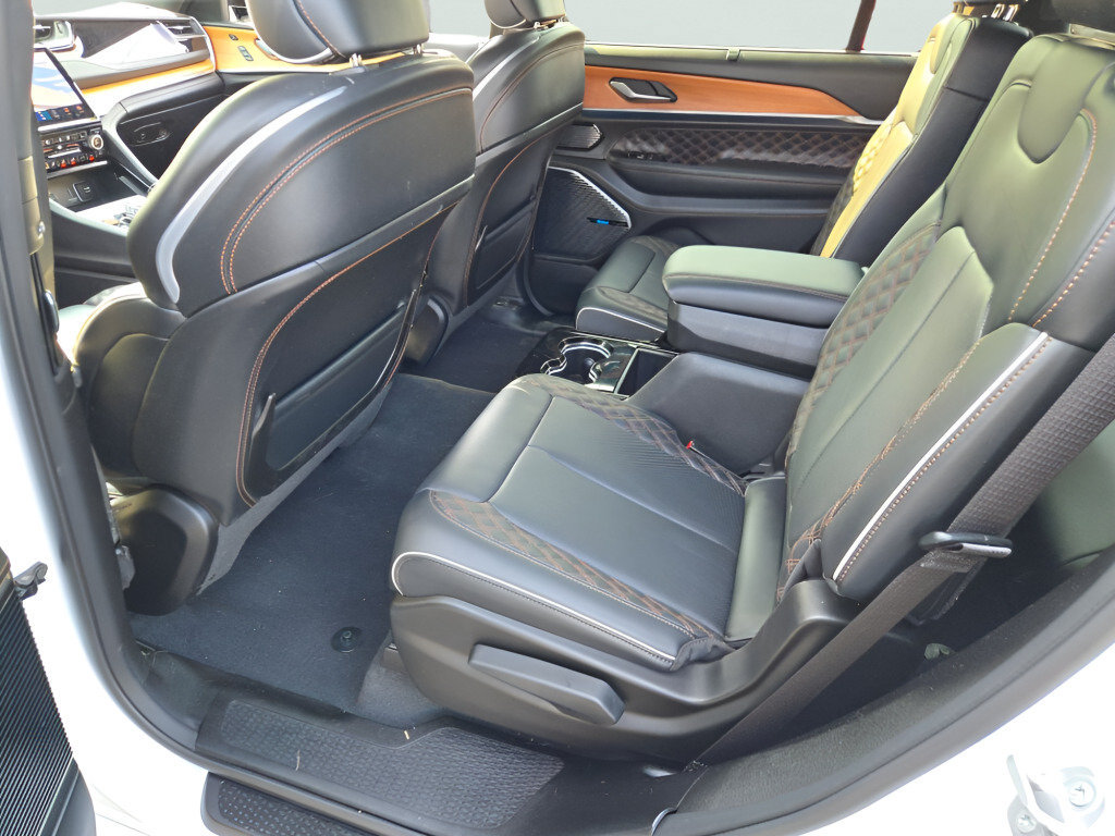 Certified 2023 Jeep Grand Cherokee L Summit AWD/4WD image 23