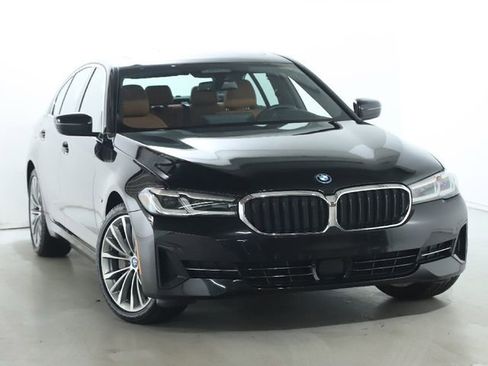 Certified 2023 BMW 530e xDrive 530e iPerformance w/ Premium Package image 2