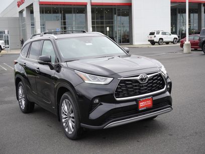 New 2026 Toyota Highlander Platinum