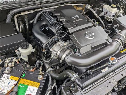 Used 2018 Nissan Frontier SV image 23