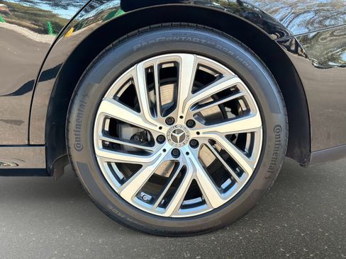 Used 2025 Mercedes-Benz E 350 Sedan image 18