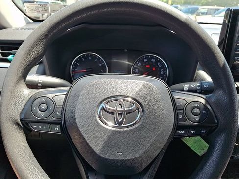 Used 2019 Toyota RAV4 LE w/ Carpet Mat Package AWD/4WD image 18
