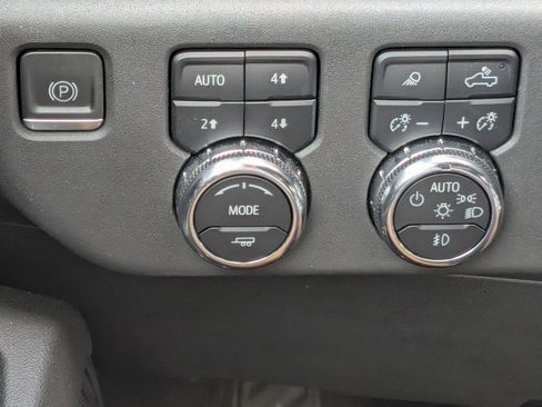 Certified 2023 GMC Sierra 1500 SLT w/ SLT Premium Package AWD/4WD image 25