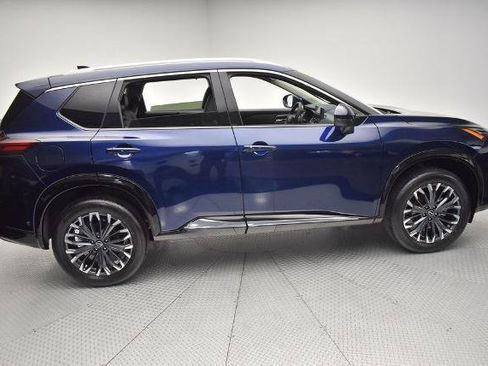 Certified 2026 Nissan Rogue Platinum w/ Platinum Premium Package AWD/4WD image 4
