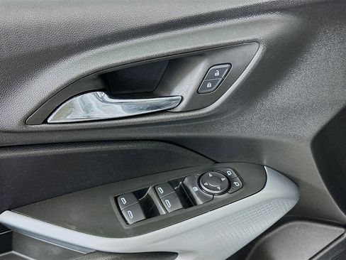 Used 2024 Chevrolet Trax LS FWD image 15