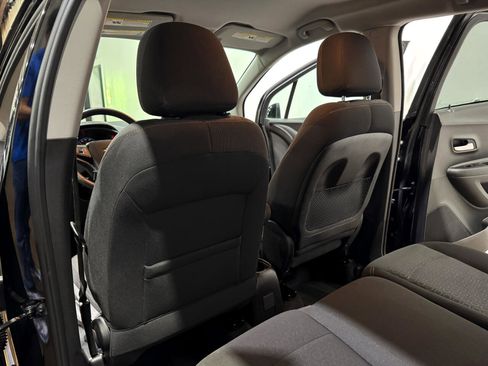 Used 2020 Chevrolet Trax LS w/ Tint and Cruise Package image 16