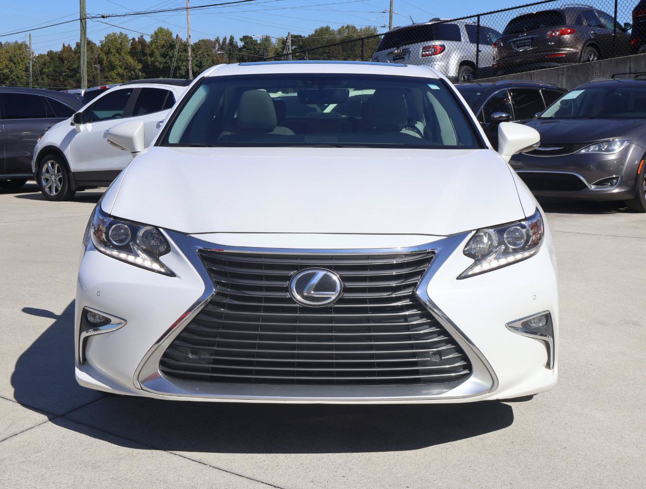 Used 2016 Lexus ES 350 w/ Premium Package w/Wood Trim FWD image 9