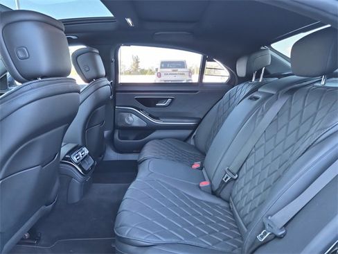 Used 2021 Mercedes-Benz S 580 S 580 4D Sedan image 22