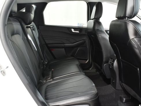 Used 2025 Ford Escape Platinum w/ Premium Technology Package AWD/4WD image 19