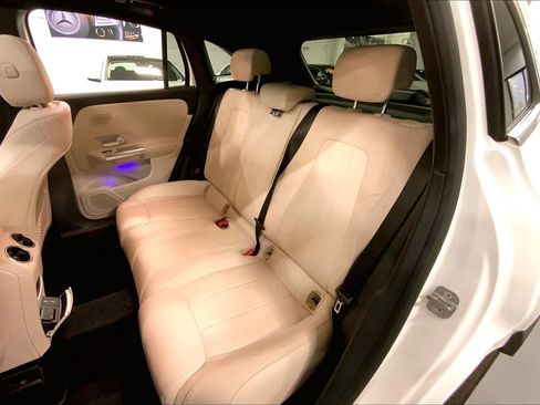 Used 2025 Mercedes-Benz GLA 250 4MATIC image 19