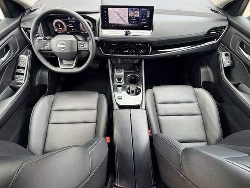 Used 2026 Nissan Rogue SL FWD image 13