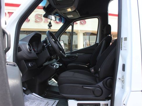 Used 2026 Mercedes-Benz Sprinter 2500 image 25