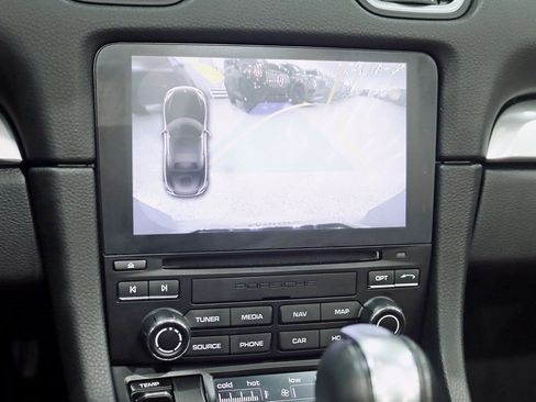 Used 2018 Porsche 718 Boxster S image 19