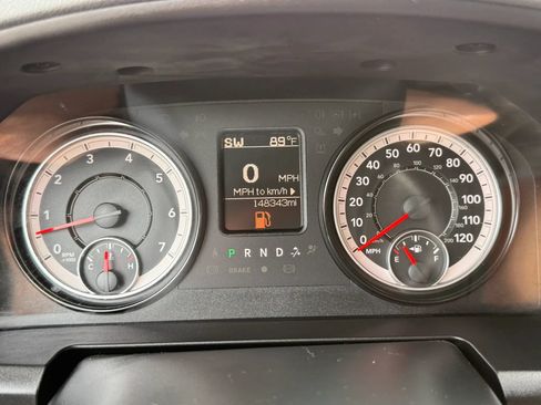 Used 2019 RAM 1500 Classic SLT AWD/4WD image 22