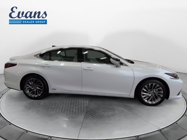 Used 2025 Lexus ES 350 Ultra Luxury w/ Accessory Package (Z2) FWD image 9