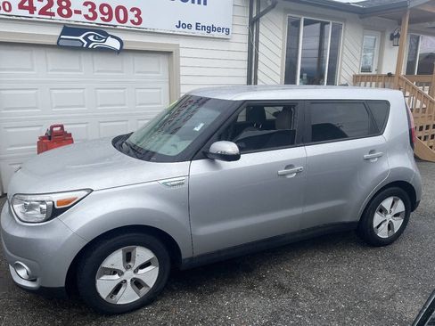 Used 2016 Kia Soul EV image 1