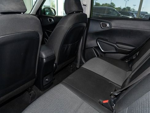 Used 2022 Kia Soul EX FWD image 9