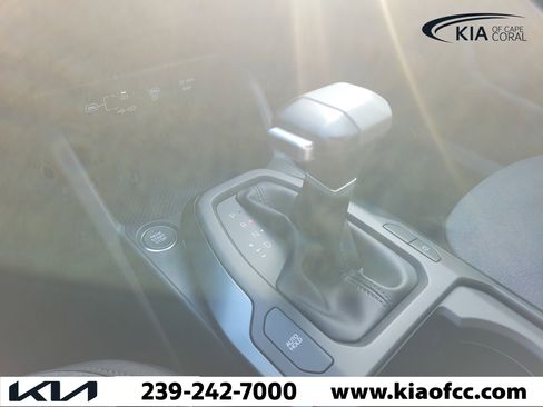 New 2025 Kia K4 FWD image 30