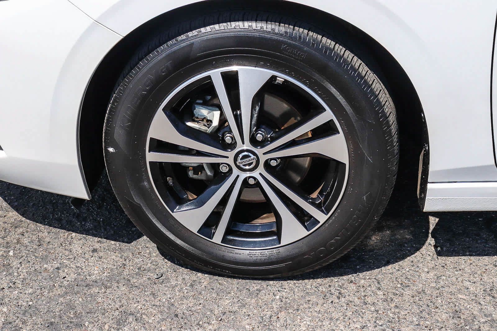 Used 2023 Nissan Sentra SV FWD image 14