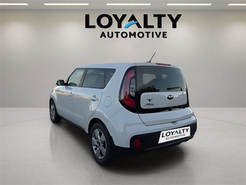 Used 2019 Kia Soul Base image 3