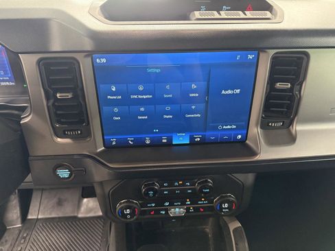 Used 2021 Ford Bronco Outer Banks image 17