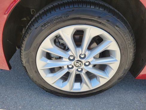 Used 2022 Toyota Corolla LE w/ LE Convenience Package FWD image 27