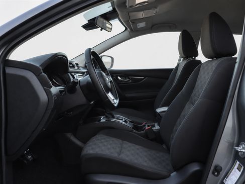 Used 2021 Nissan Rogue Sport SV FWD image 25