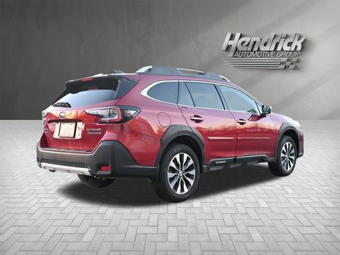Used 2025 Subaru Outback Touring XT image 9