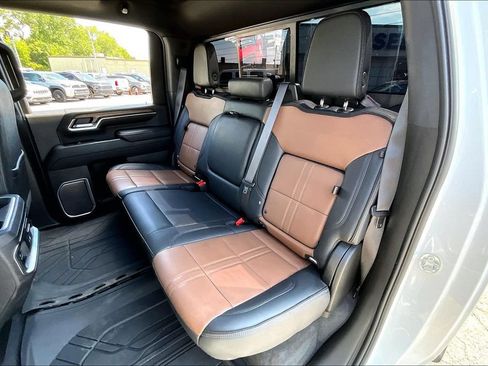 Used 2024 Chevrolet Silverado 2500 High Country AWD/4WD image 6