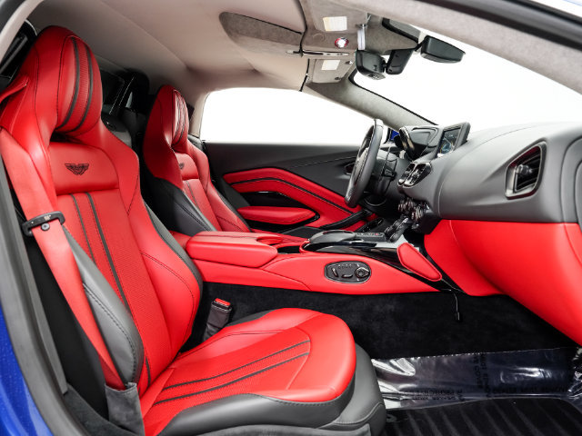 Used 2022 Aston Martin V8 Vantage Roadster RWD image 24