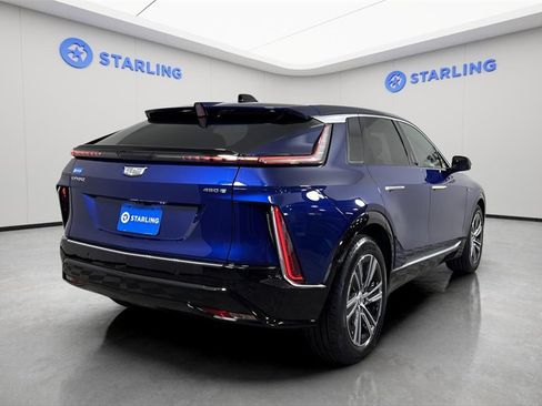 Used 2024 Cadillac Lyriq Luxury image 16