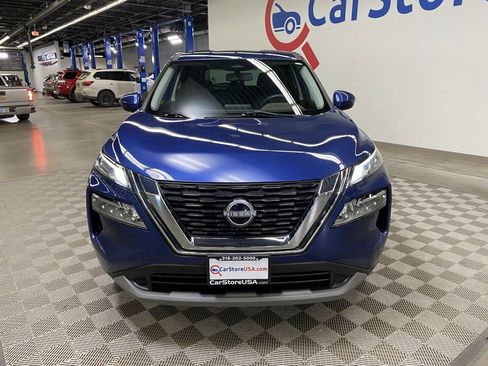 Used 2023 Nissan Rogue SV image 4