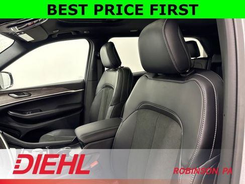 New 2026 Jeep Grand Cherokee Altitude AWD/4WD image 19