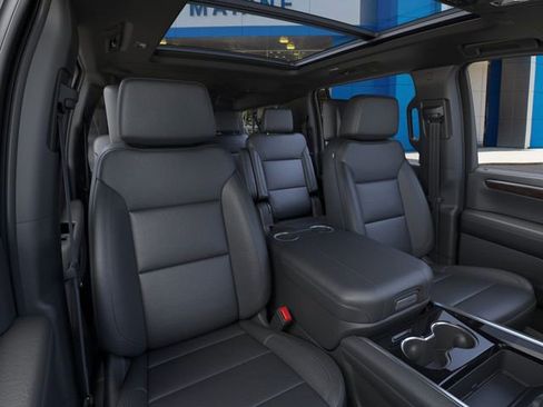 New 2026 Chevrolet Suburban Z71 image 16