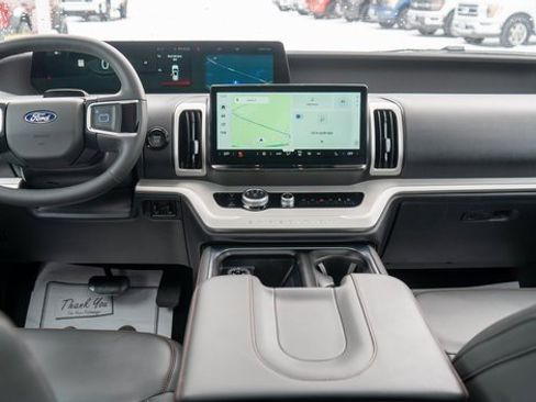 Used 2025 Ford Expedition Active image 16