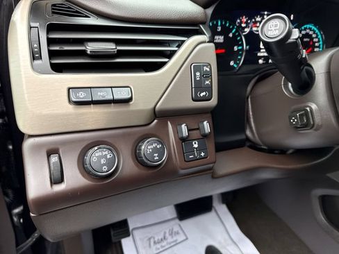 Used 2017 GMC Yukon Denali w/ Open Road Package AWD/4WD image 35