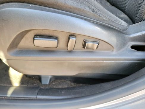 Used 2011 Chevrolet Equinox LT w/ Driver Convenience Package image 9