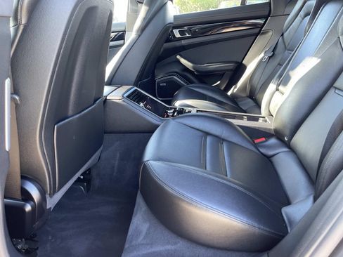 Used 2018 Porsche Panamera 4 AWD/4WD image 12