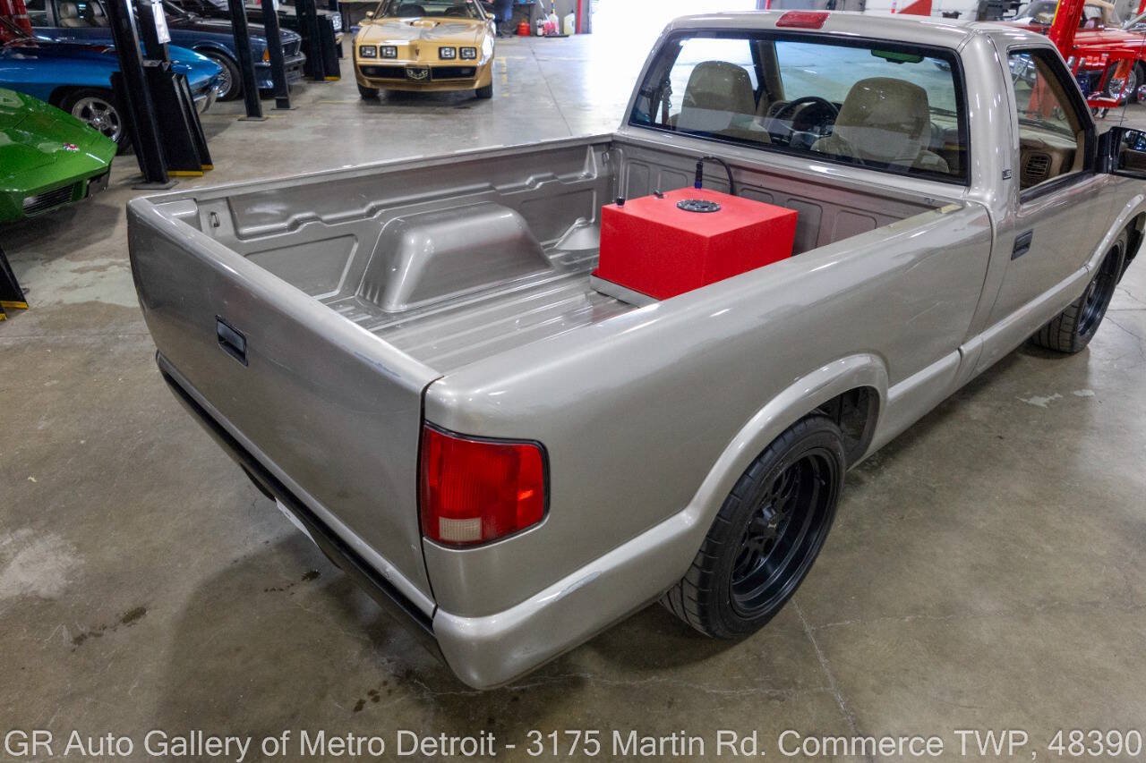 Used 1999 Chevrolet S10 Pickup LS w/ Preferred Equipment Group RWD image 15