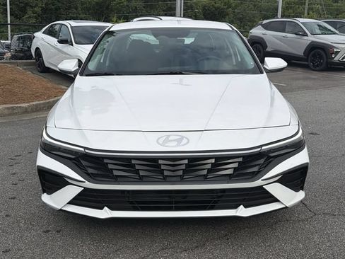 New 2026 Hyundai Elantra Hybrid FWD image 2